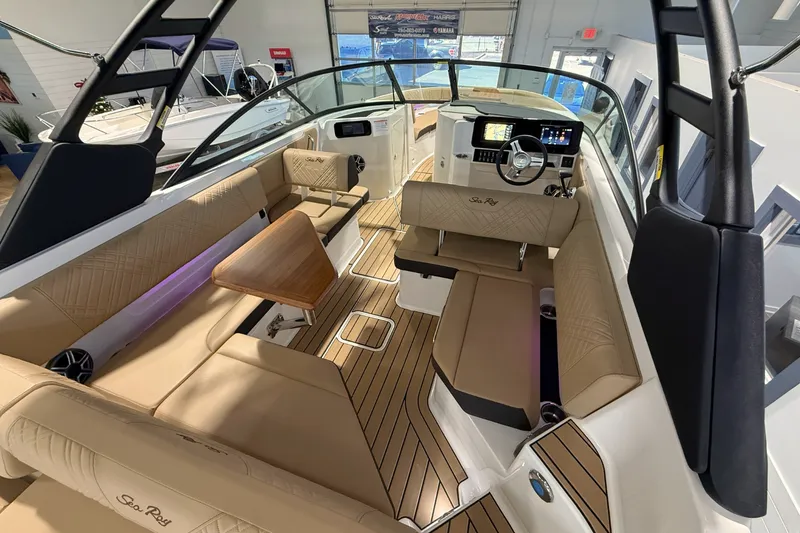 Slide: The Image of Sea Ray SDX 250 Surf 2026 - 9