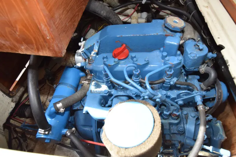 Slide: The Image of Catalina 30 1984 - 16