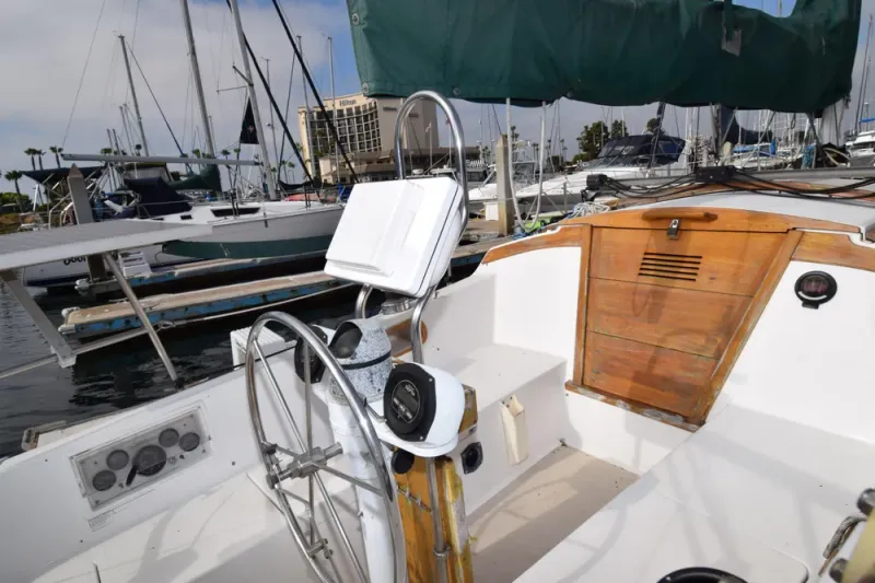 Slide: The Image of Catalina 30 1984 - 8