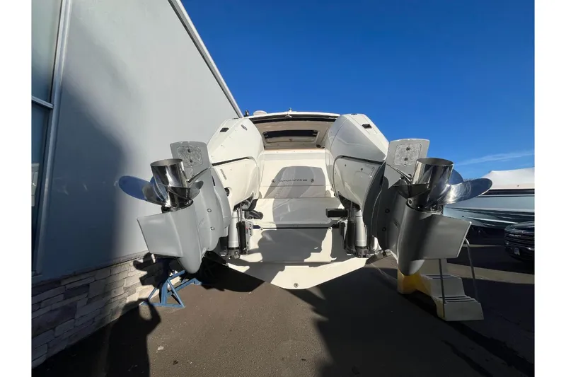 Slide: The Image of Boston Whaler 280 Vantage 2026 - 3