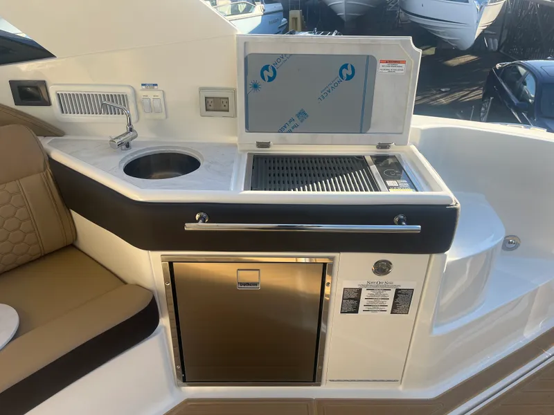 Slide: The Image of Sea Ray Sundancer 320 Outboard 2026 - 13