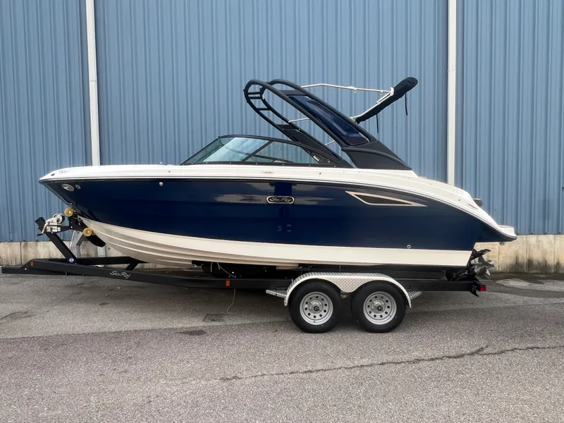 The Image of Sea Ray SDX 230 2026 - 0