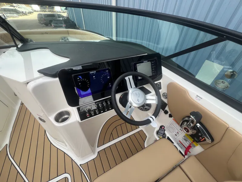 Slide: The Image of Sea Ray SDX 230 2026 - 2