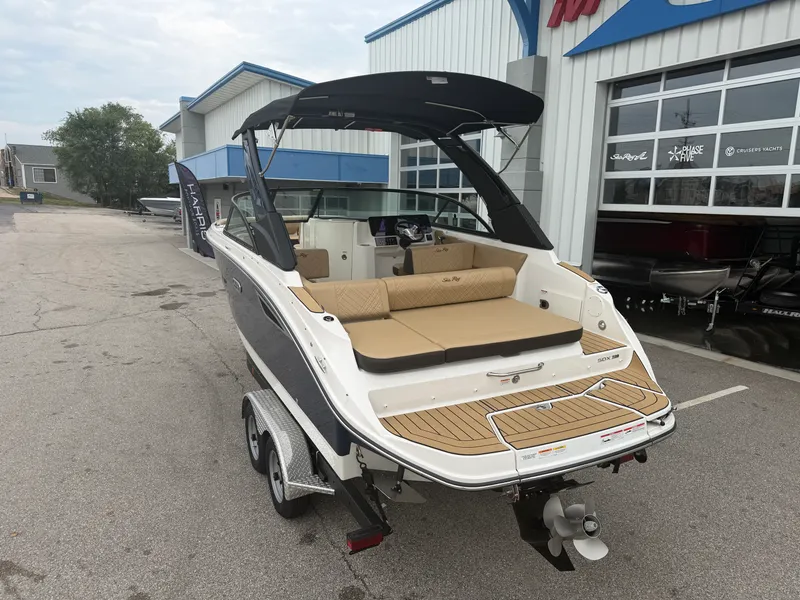 Slide: The Image of Sea Ray SDX 230 2026 - 3