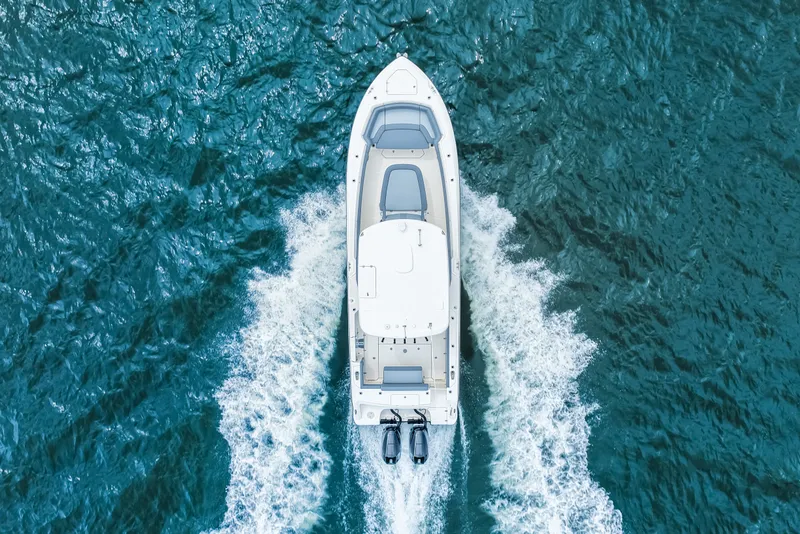 Slide: The Image of Boston Whaler 330 Outrage 2026 - 26