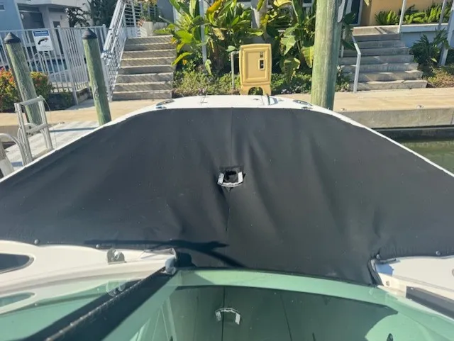 Slide: The Image of Boston Whaler 320 VANTAGE 2016 - 2