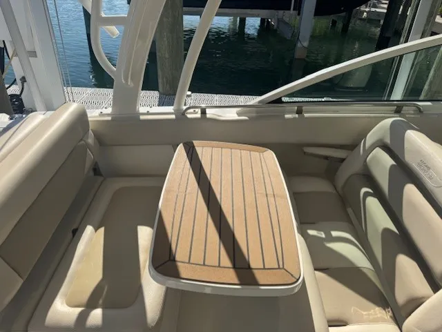 Slide: The Image of Boston Whaler 320 VANTAGE 2016 - 21