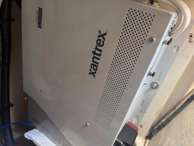 Slide: The Image of Boston Whaler 320 VANTAGE 2016 - 30