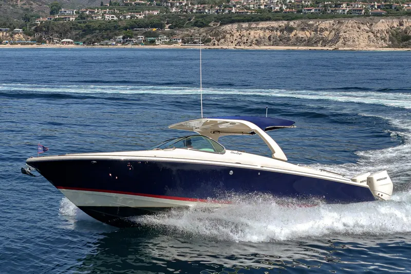 Slide: The Image of Chris-Craft LAUNCH 35 GT 2024 - 11