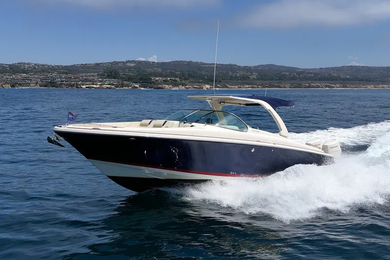 Slide: The Image of Chris-Craft LAUNCH 35 GT 2024 - 13