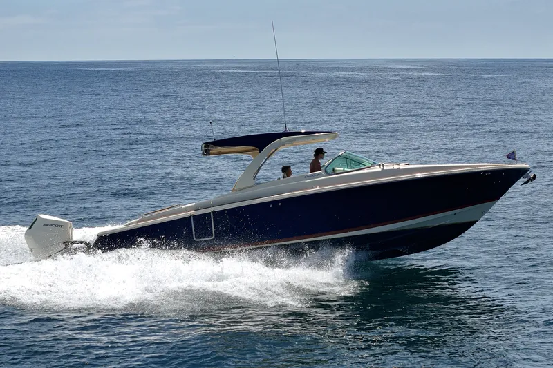 Slide: The Image of Chris-Craft LAUNCH 35 GT 2024 - 17