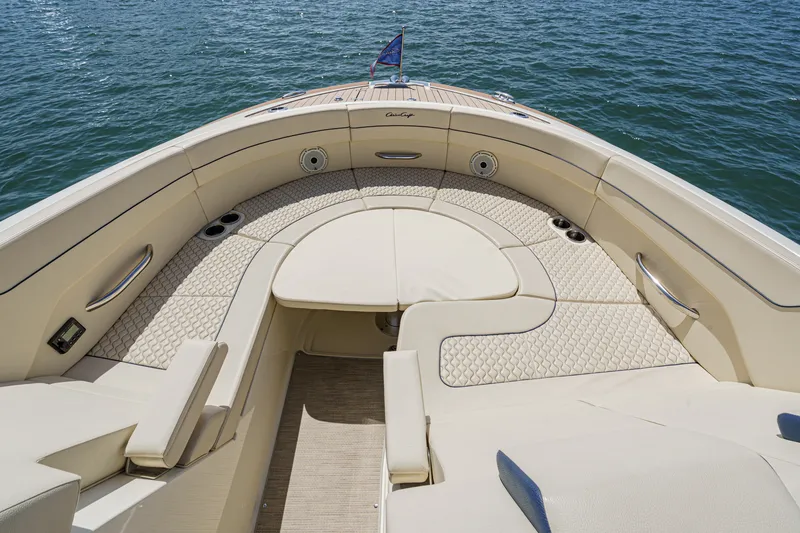 Slide: The Image of Chris-Craft LAUNCH 35 GT 2024 - 24