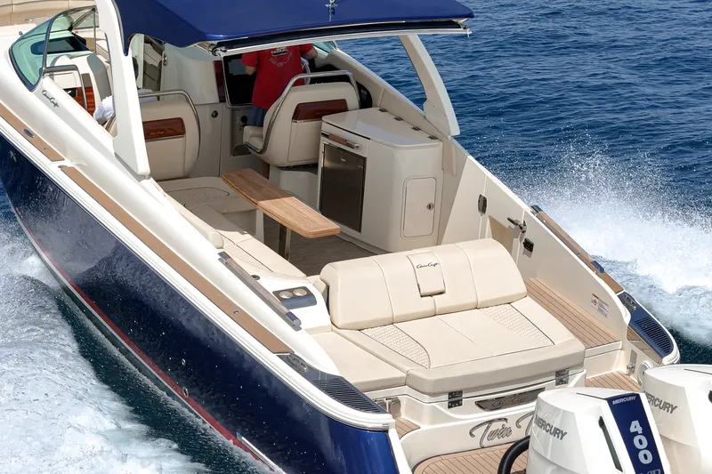 Slide: The Image of Chris-Craft LAUNCH 35 GT 2024 - 34