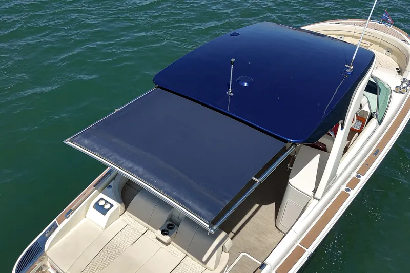 Slide: The Image of Chris-Craft LAUNCH 35 GT 2024 - 40