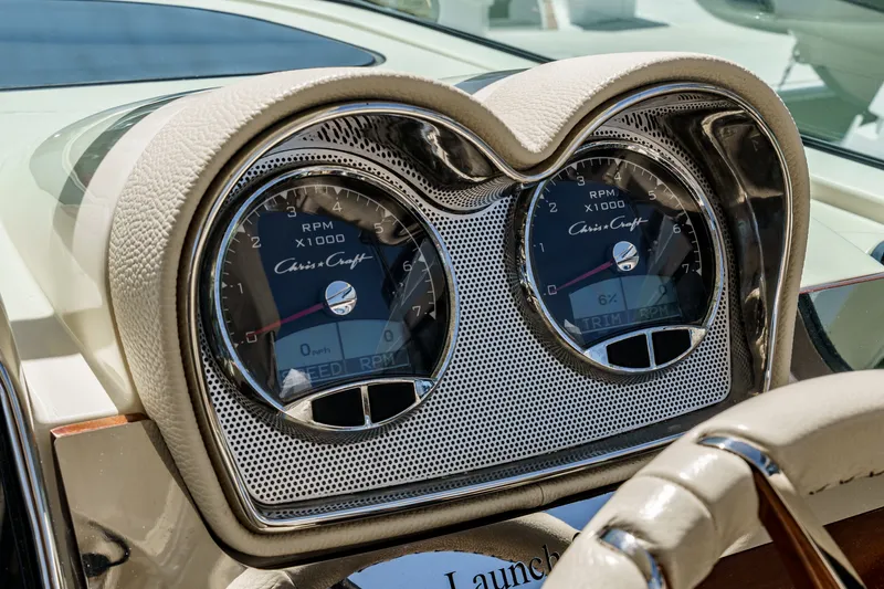 Slide: The Image of Chris-Craft LAUNCH 35 GT 2024 - 58