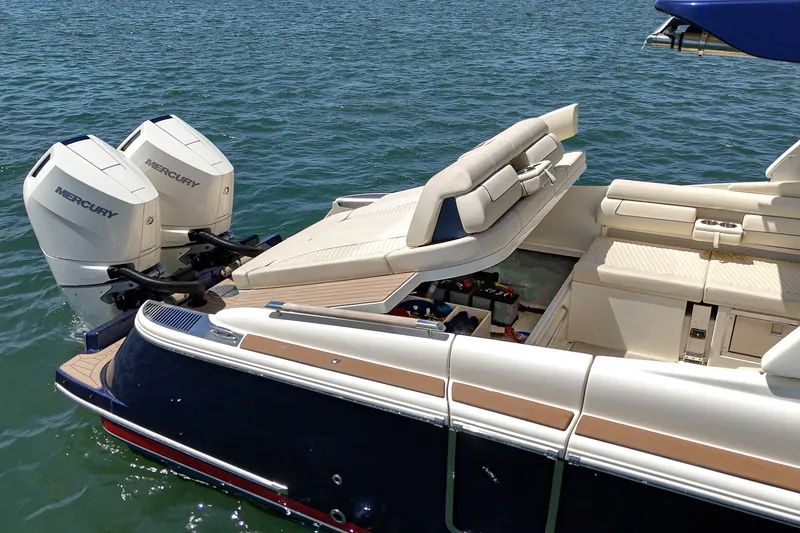 Slide: The Image of Chris-Craft LAUNCH 35 GT 2024 - 70