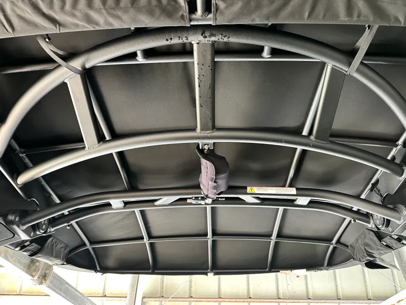 Slide: The Image of Sea Ray 260 SLX OB 2024 - 23