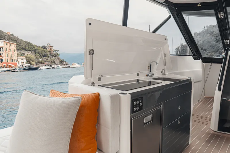 Slide: The Image of Saxdor 400 GTO 2026 - 11