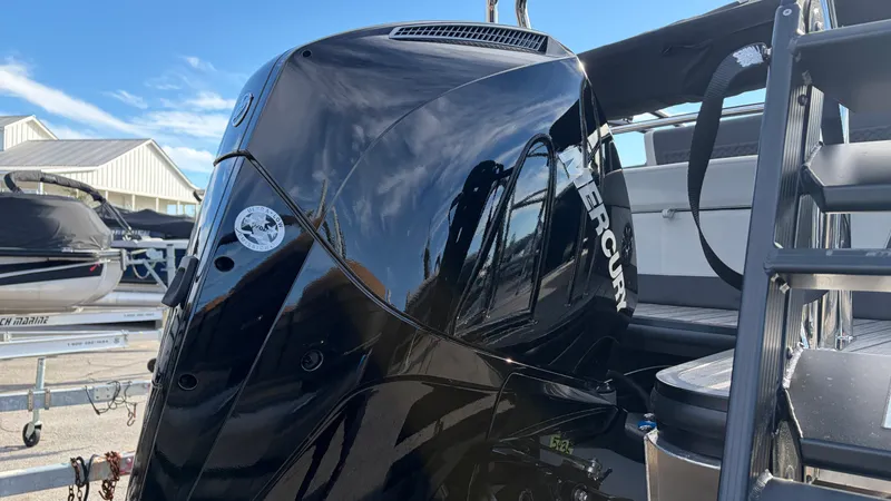 Slide: The Image of Harris Sunliner 230 2026 - 13