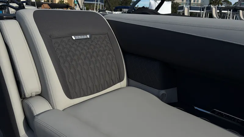 Slide: The Image of Harris Sunliner 230 2026 - 19