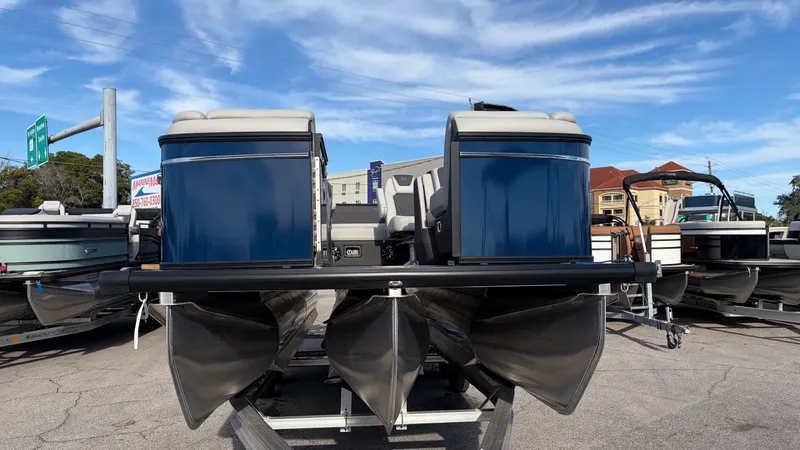 Slide: The Image of Harris Sunliner 230 2026 - 2