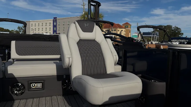 Slide: The Image of Harris Sunliner 230 2026 - 24