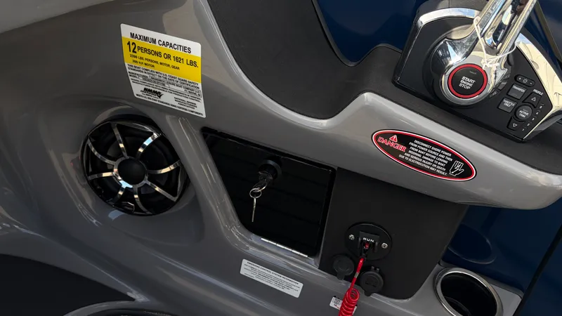 Slide: The Image of Harris Sunliner 230 2026 - 30