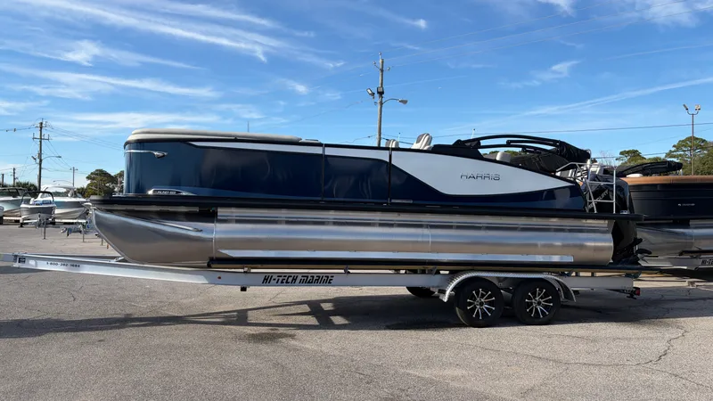 Slide: The Image of Harris Sunliner 230 2026 - 4