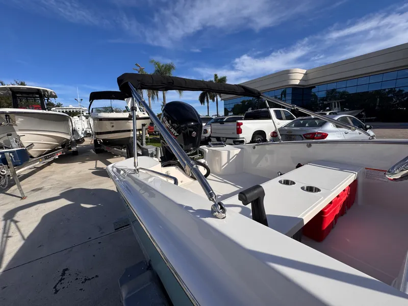 Slide: The Image of Boston Whaler 160 Super Sport 2026 - 7