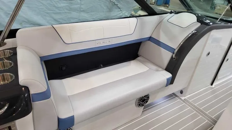 Slide: The Image of Formula 350 Crossover Bowrider 2024 - 21