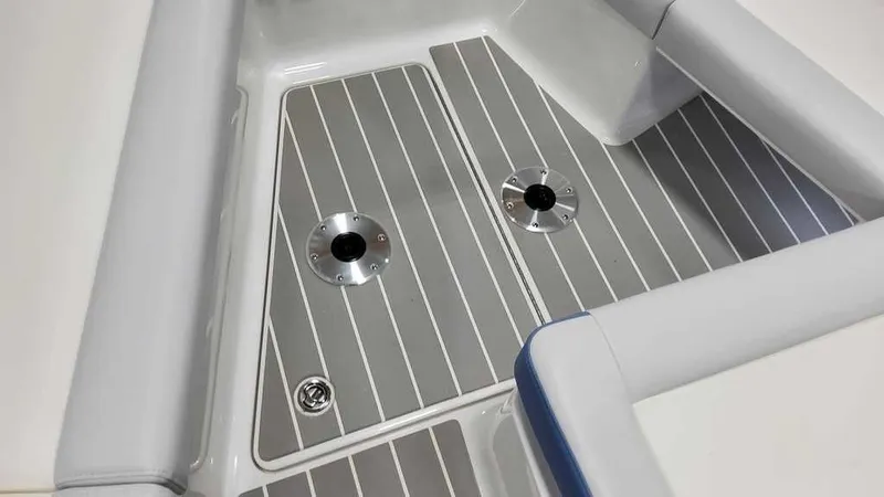 Slide: The Image of Formula 350 Crossover Bowrider 2024 - 30