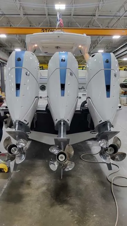 Slide: The Image of Formula 350 Crossover Bowrider 2024 - 8