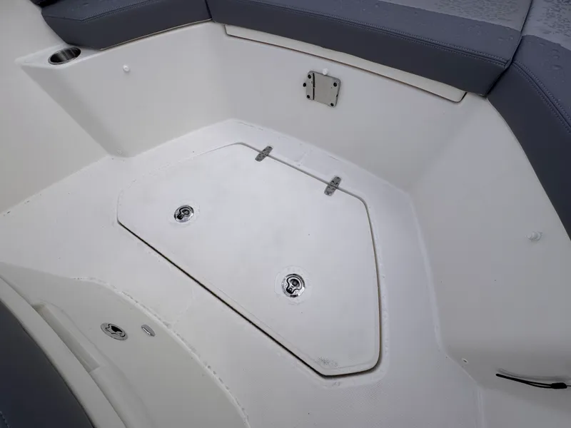 Slide: The Image of Boston Whaler 330 Outrage 2026 - 26