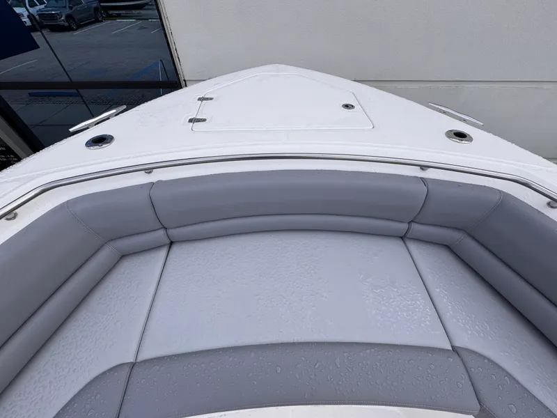 Slide: The Image of Boston Whaler 330 Outrage 2026 - 27