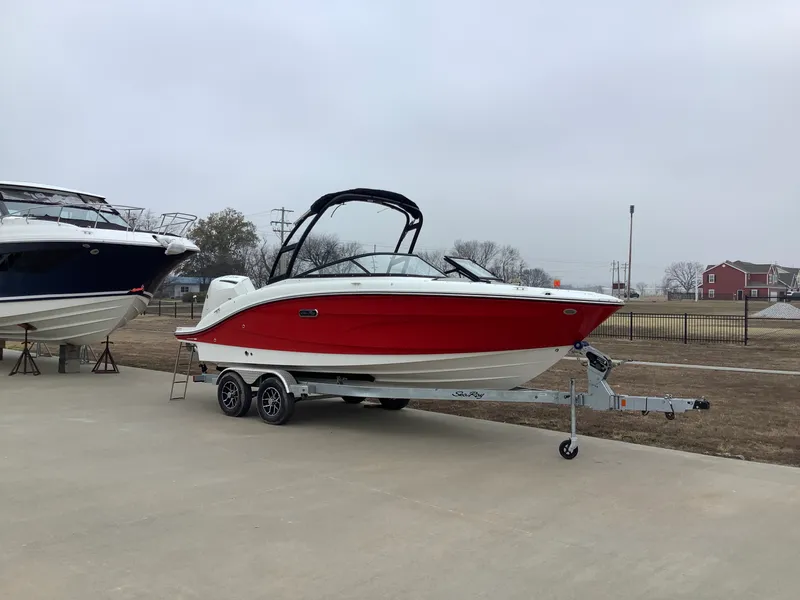 Slide: The Image of Sea Ray SPX 210 Outboard 2026 - 2