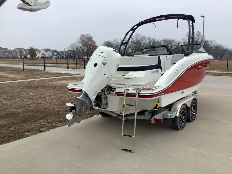 Slide: The Image of Sea Ray SPX 210 Outboard 2026 - 4