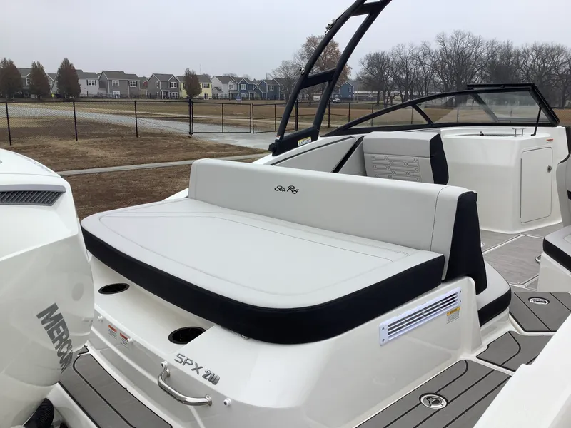 Slide: The Image of Sea Ray SPX 210 Outboard 2026 - 5