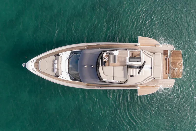 Slide: The Image of Azimut Seadeck 6 2026 - 14