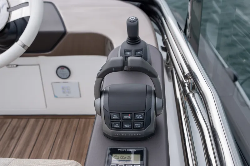 Slide: The Image of Azimut Seadeck 6 2026 - 33