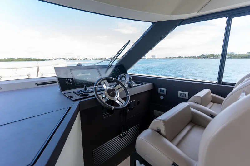 Slide: The Image of Azimut Seadeck 6 2026 - 35