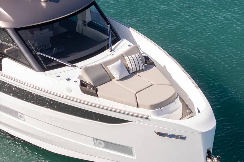 Slide: The Image of Azimut Seadeck 6 2026 - 4