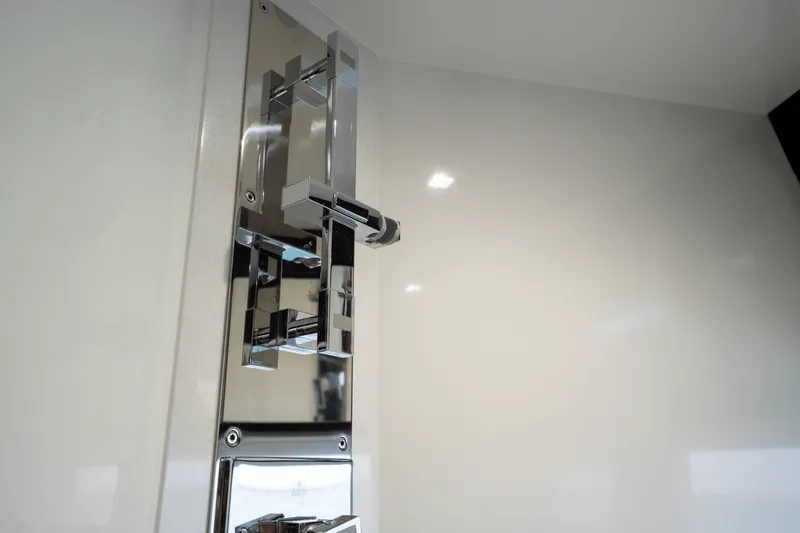 Slide: The Image of Galeon 500 Fly 2020 - 25