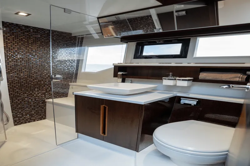 Slide: The Image of Galeon 500 Fly 2020 - 29