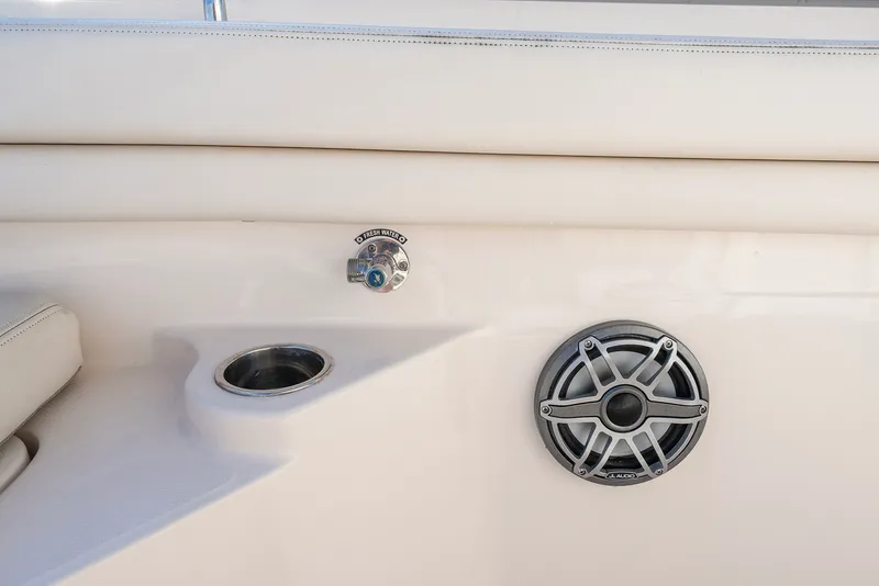 Slide: The Image of Grady-White 306 CAN 2016 - 76