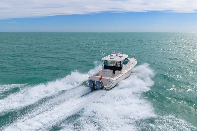 Slide: The Image of Pursuit 345 OFFSHORE 2012 - 17