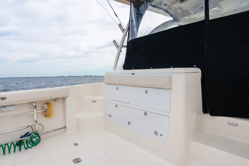 Slide: The Image of Pursuit 345 OFFSHORE 2012 - 30