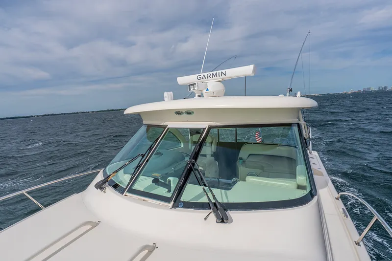 Slide: The Image of Pursuit 345 OFFSHORE 2012 - 43