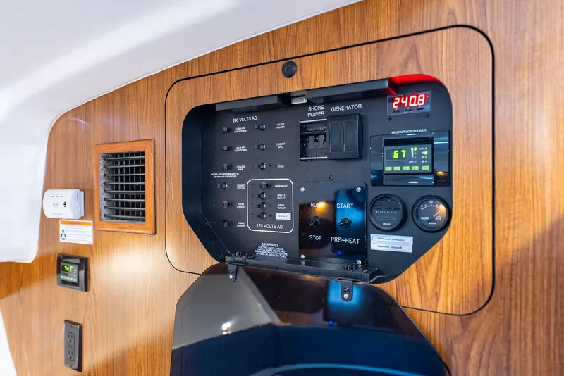 Slide: The Image of Pursuit 345 OFFSHORE 2012 - 70