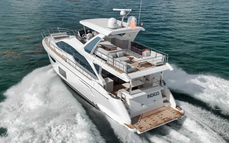 Slide: The Image of Azimut FLYBRIDGE 2022 - 12