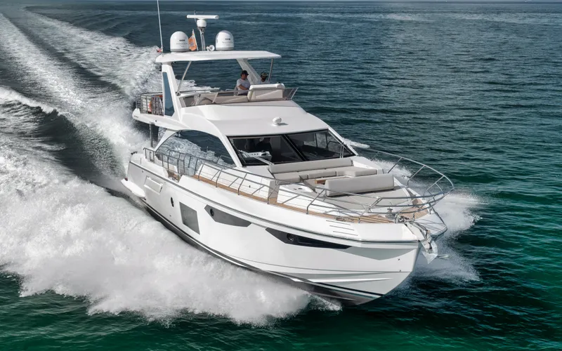 Slide: The Image of Azimut FLYBRIDGE 2022 - 14
